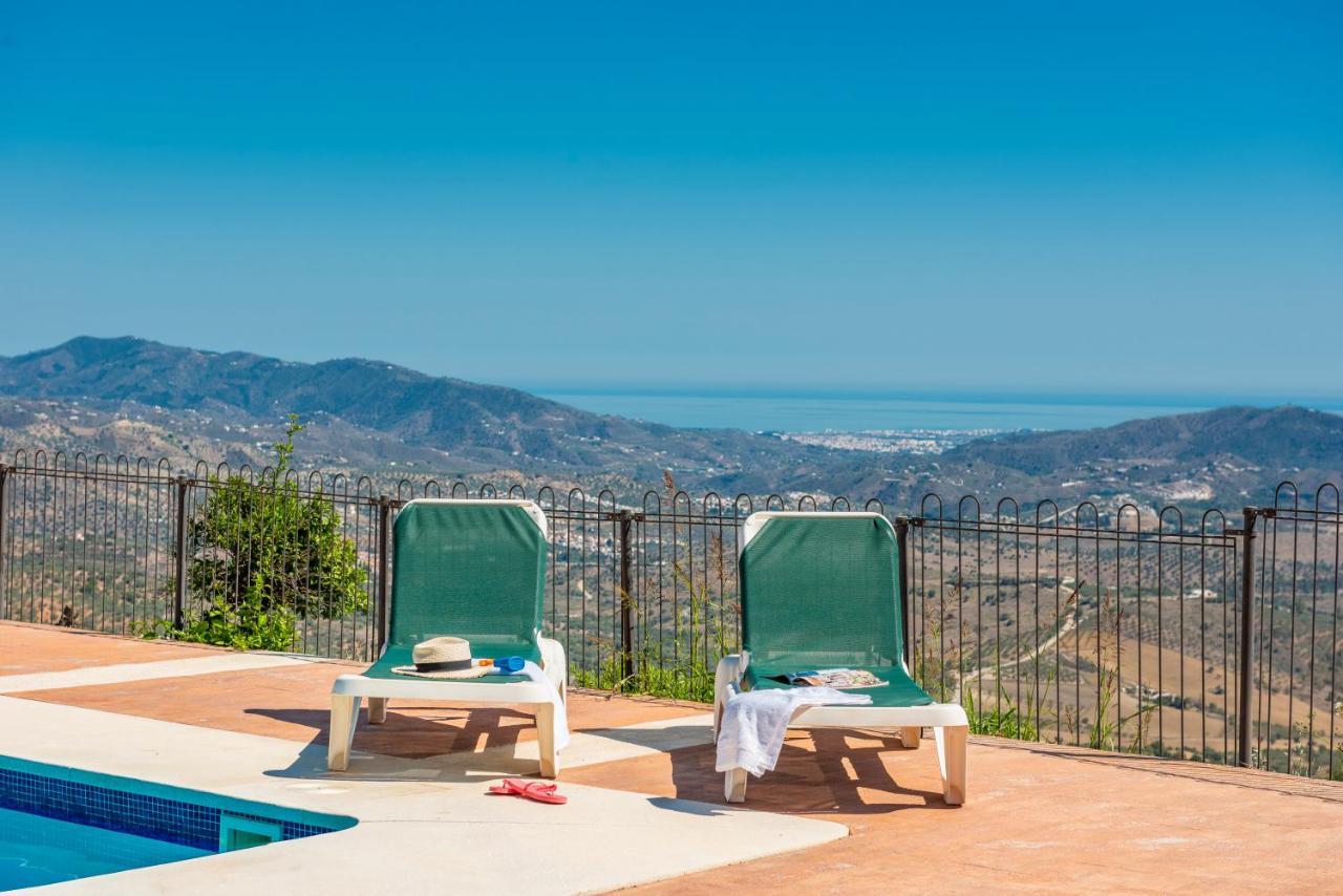 Cantueso Holiday Park Periana Екстер'єр фото