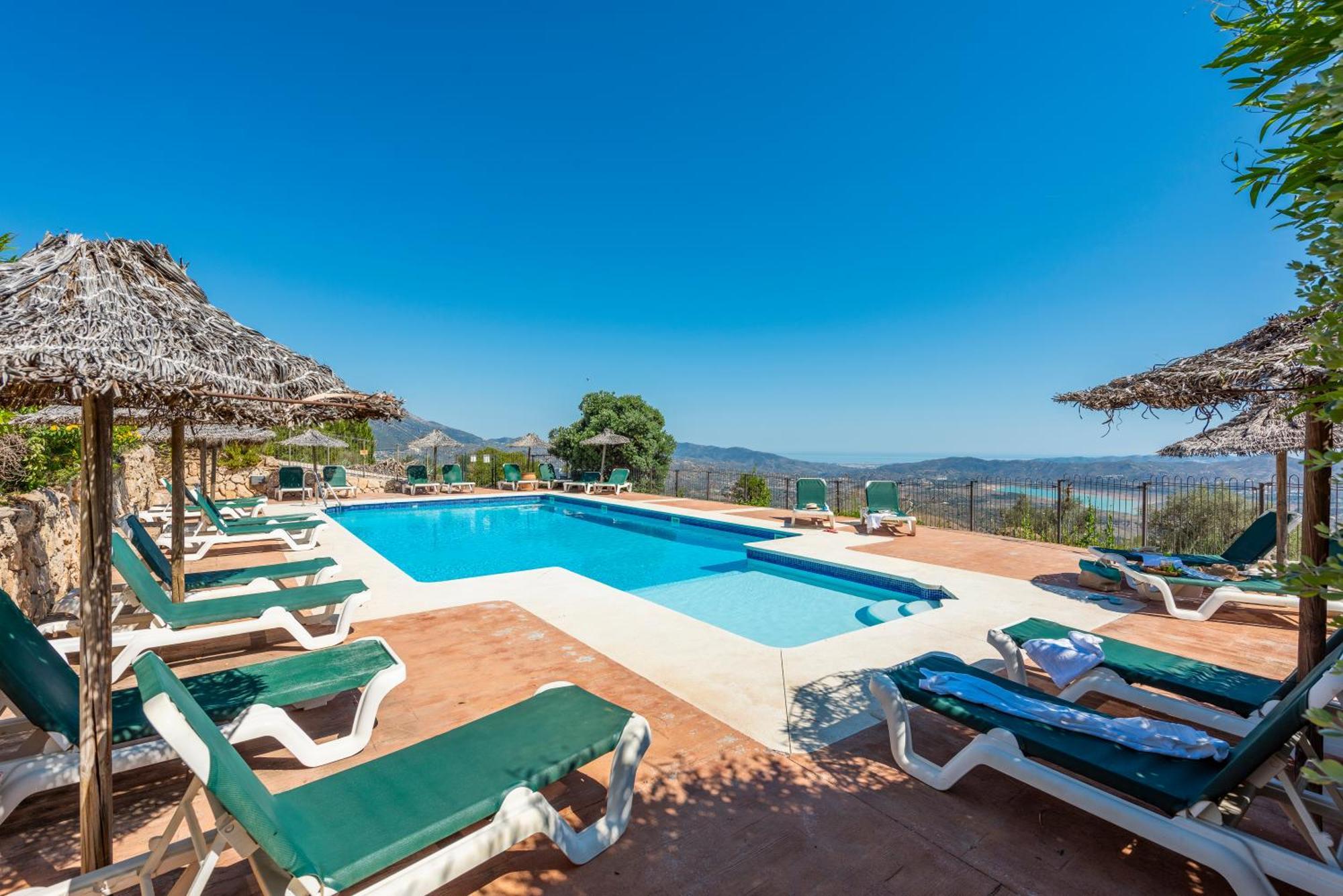Cantueso Holiday Park Periana Екстер'єр фото