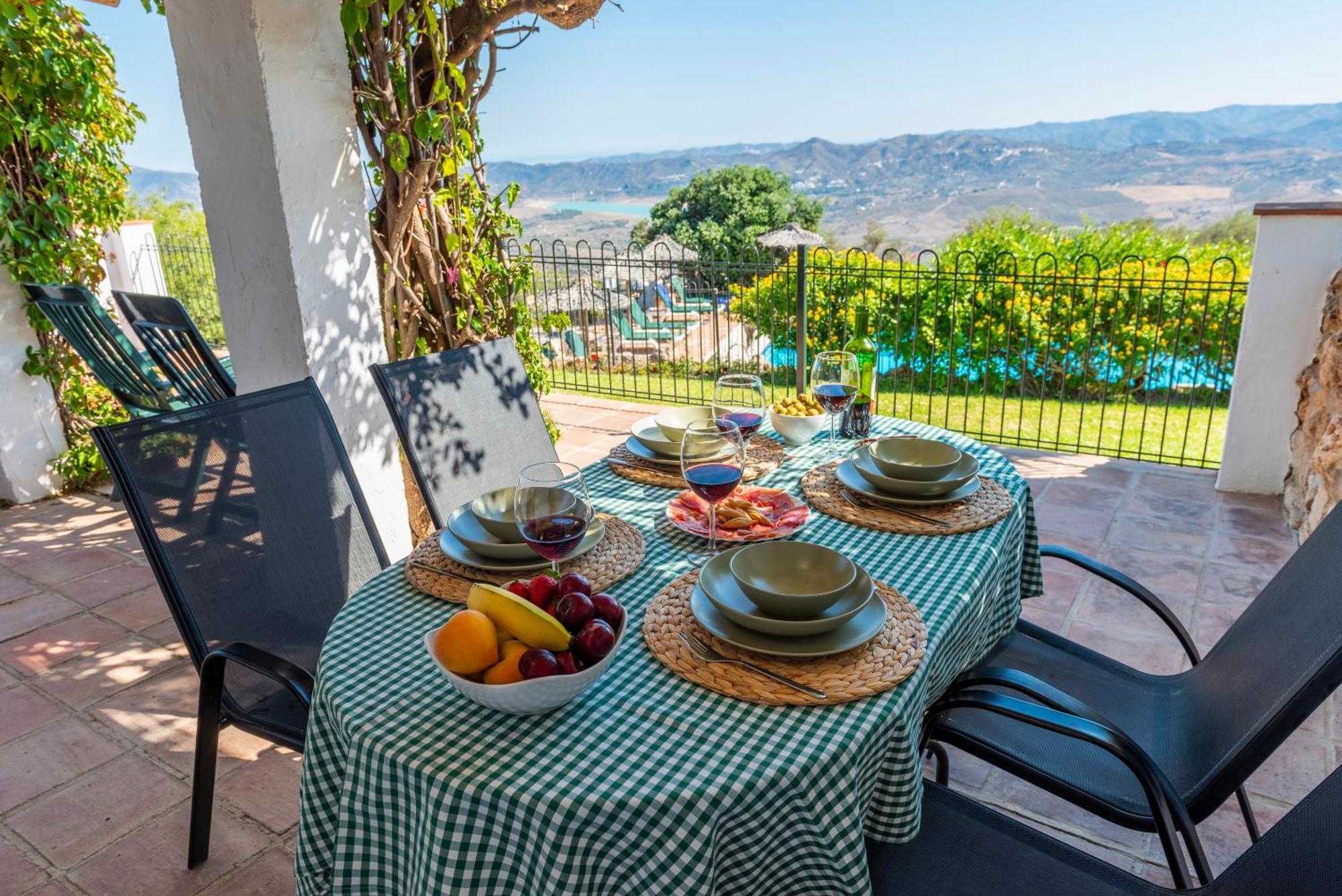 Cantueso Holiday Park Periana Екстер'єр фото